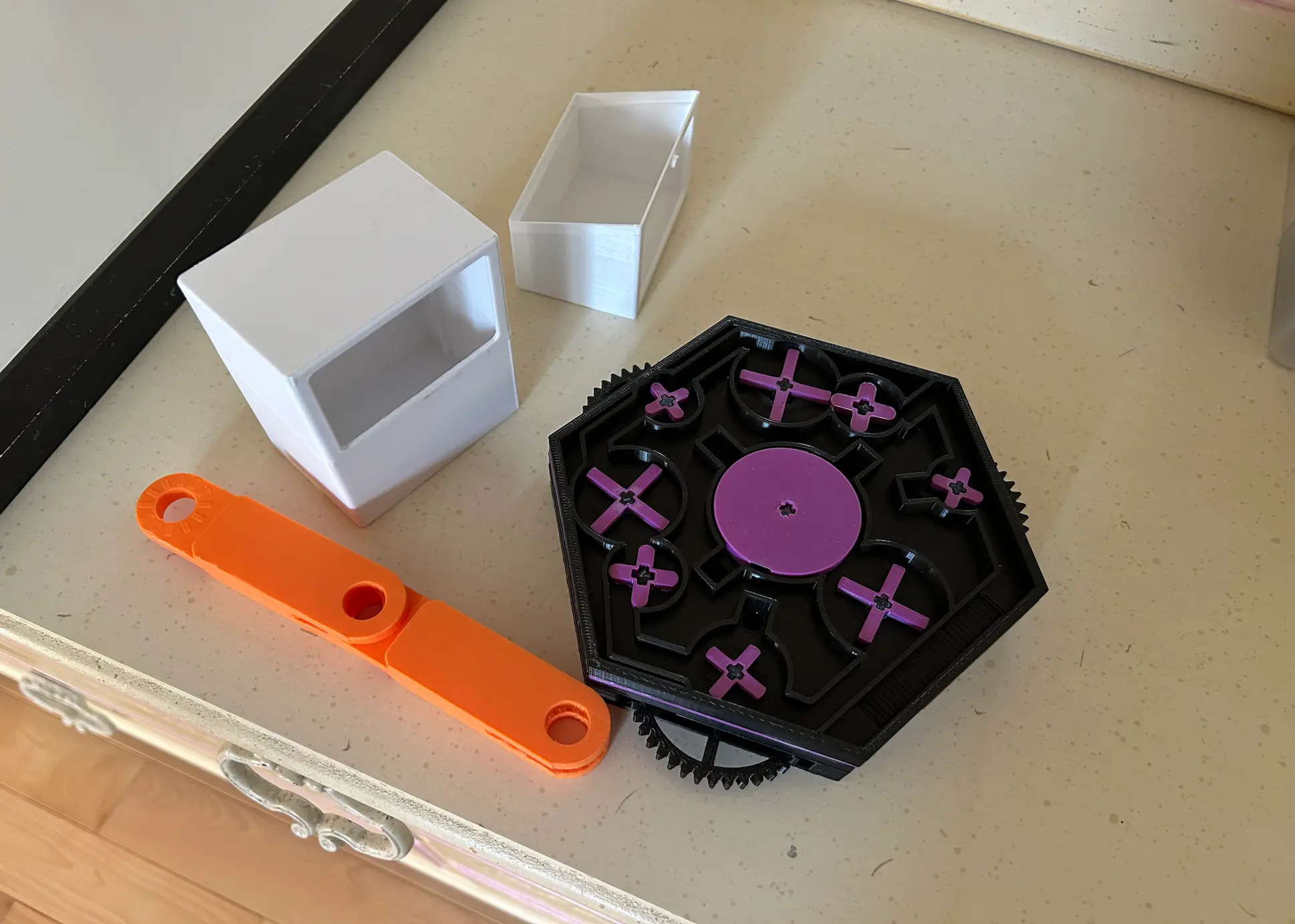 First iteration of deckbox